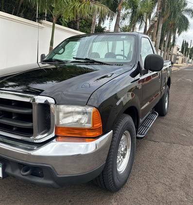 FORD F-250 4.2 XLT 4X2 CS TURBO DIESEL 2P MANUAL